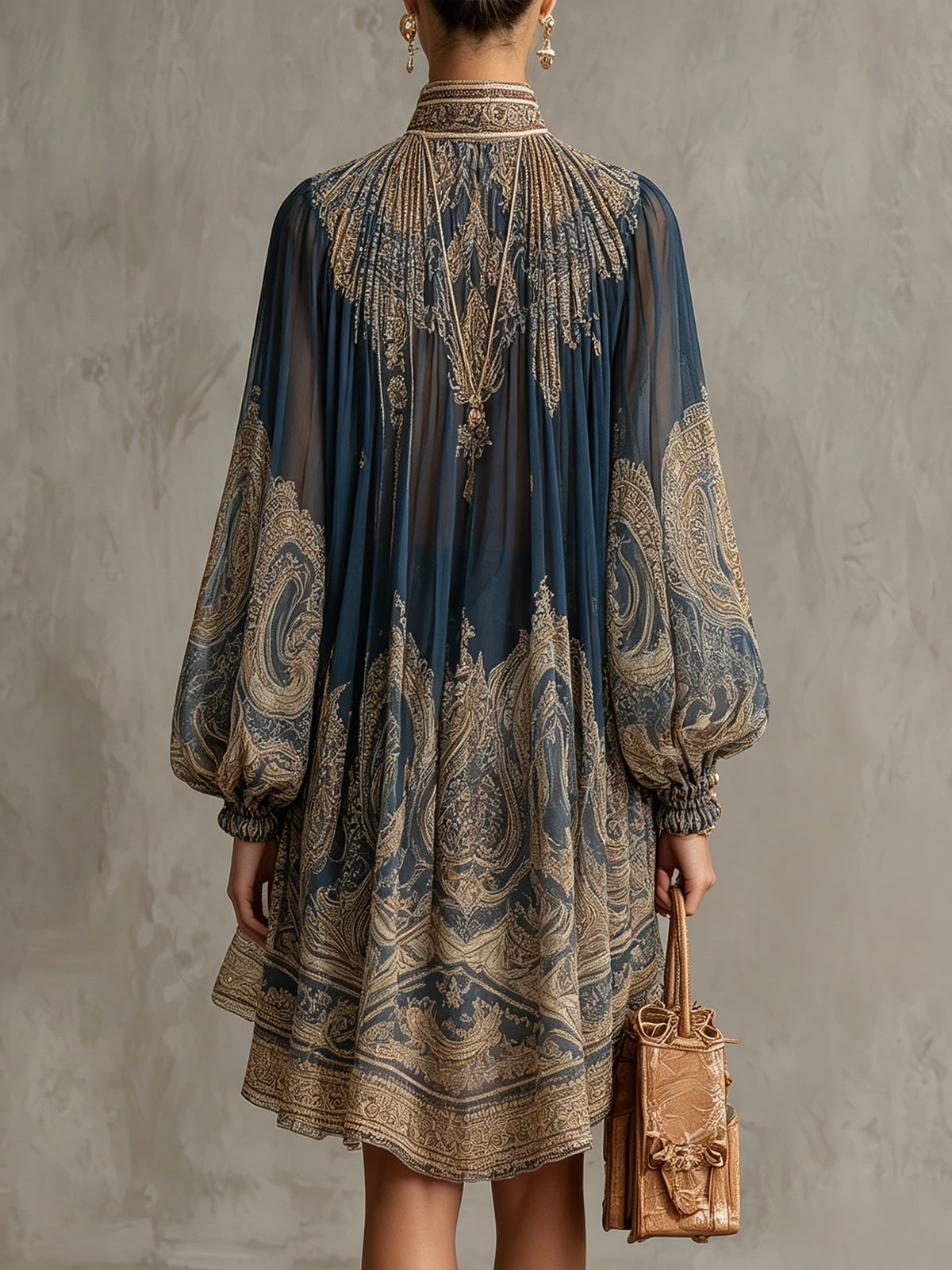 Francesca | Mini abito in chiffon blu navy con stampa barocca dorata