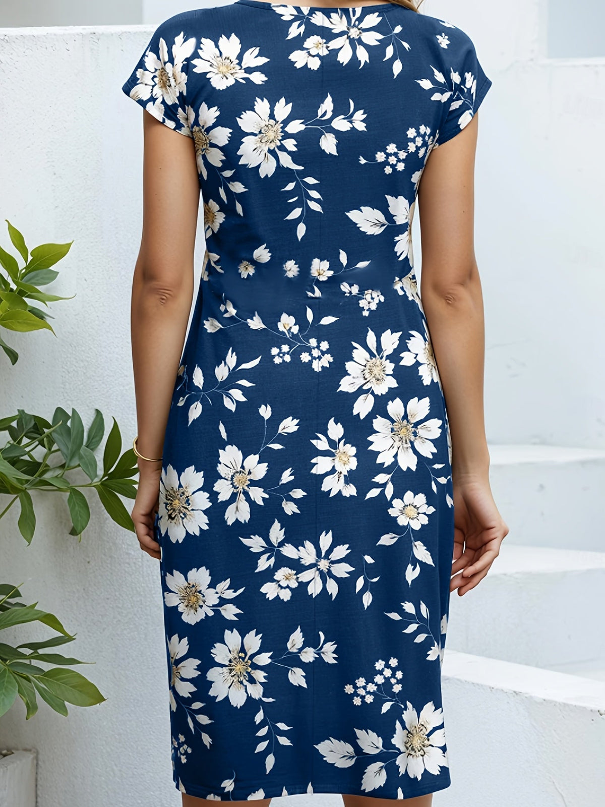 Midi Abito Blu Marino con Fiori Bianchi