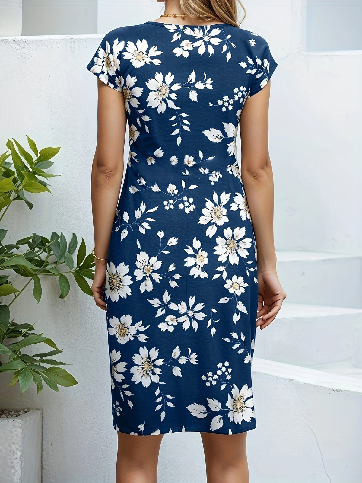 Midi Abito Blu Marino con Fiori Bianchi